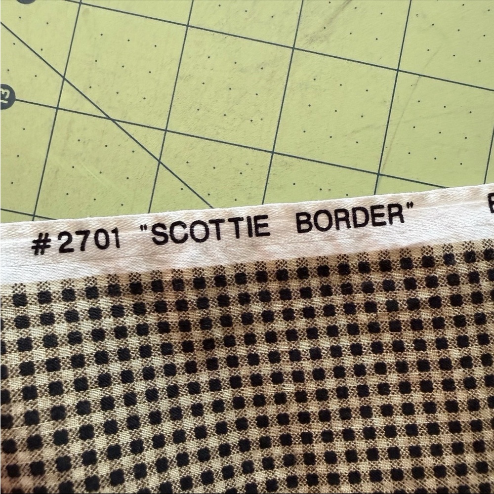 Daisy Kingdom Scottie Border #2701 Fabric 1997 Plaid Terrier Quilting Cotton - Picture 4 of 12